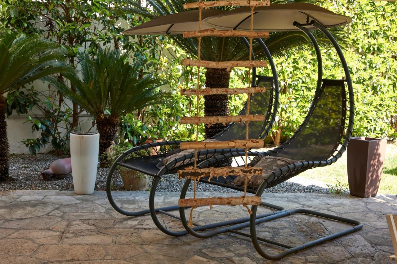 Il Giardino Di Flora Con Piscina Hotell Lecce Eksteriør bilde