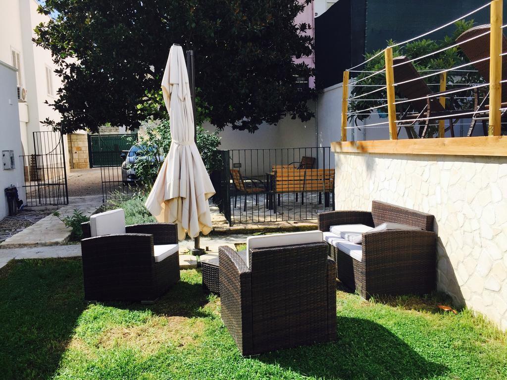 Il Giardino Di Flora Con Piscina Hotell Lecce Eksteriør bilde