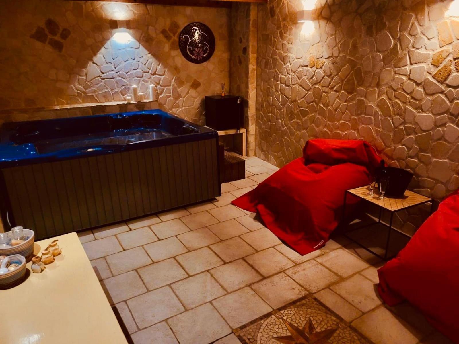 Il Giardino Di Flora Con Piscina Hotell Lecce Eksteriør bilde