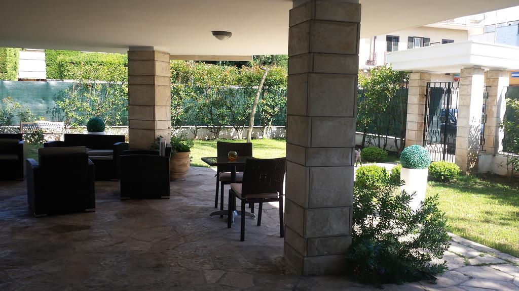 Il Giardino Di Flora Con Piscina Hotell Lecce Eksteriør bilde