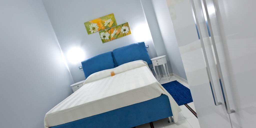 Il Giardino Di Flora Con Piscina Hotell Lecce Rom bilde